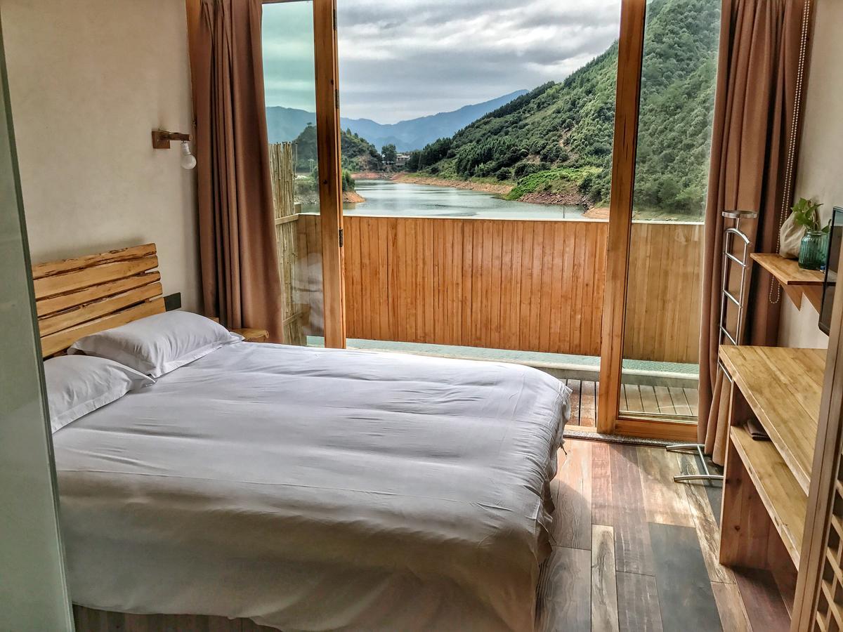 The Lake View Deyishe Resort In Thousand Island Lake Qianwu Buitenkant foto